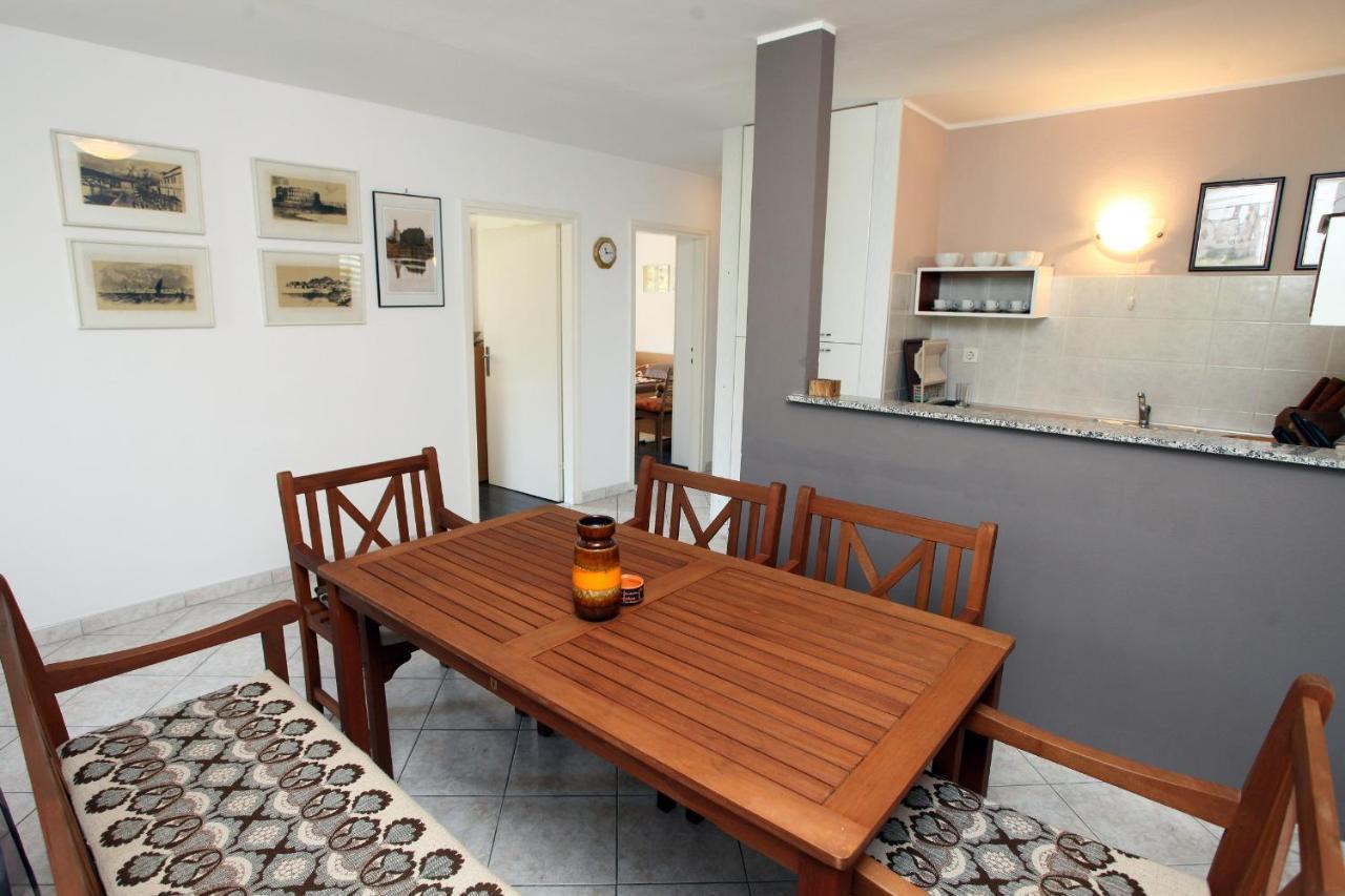 Tatjana'S Guesthouse Порторож Екстер'єр фото