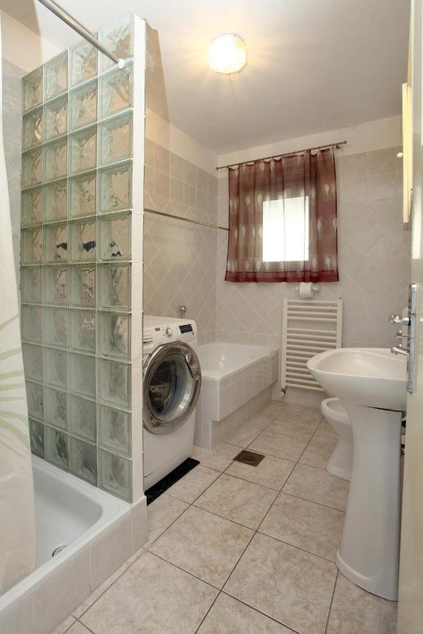 Tatjana'S Guesthouse Порторож Екстер'єр фото