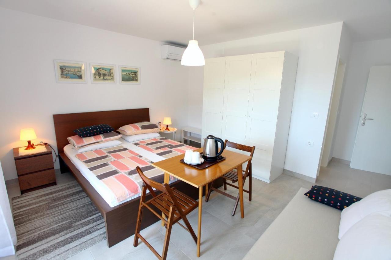 Tatjana'S Guesthouse Порторож Екстер'єр фото
