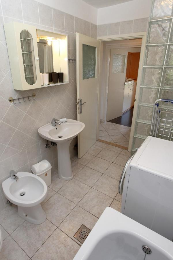 Tatjana'S Guesthouse Порторож Екстер'єр фото